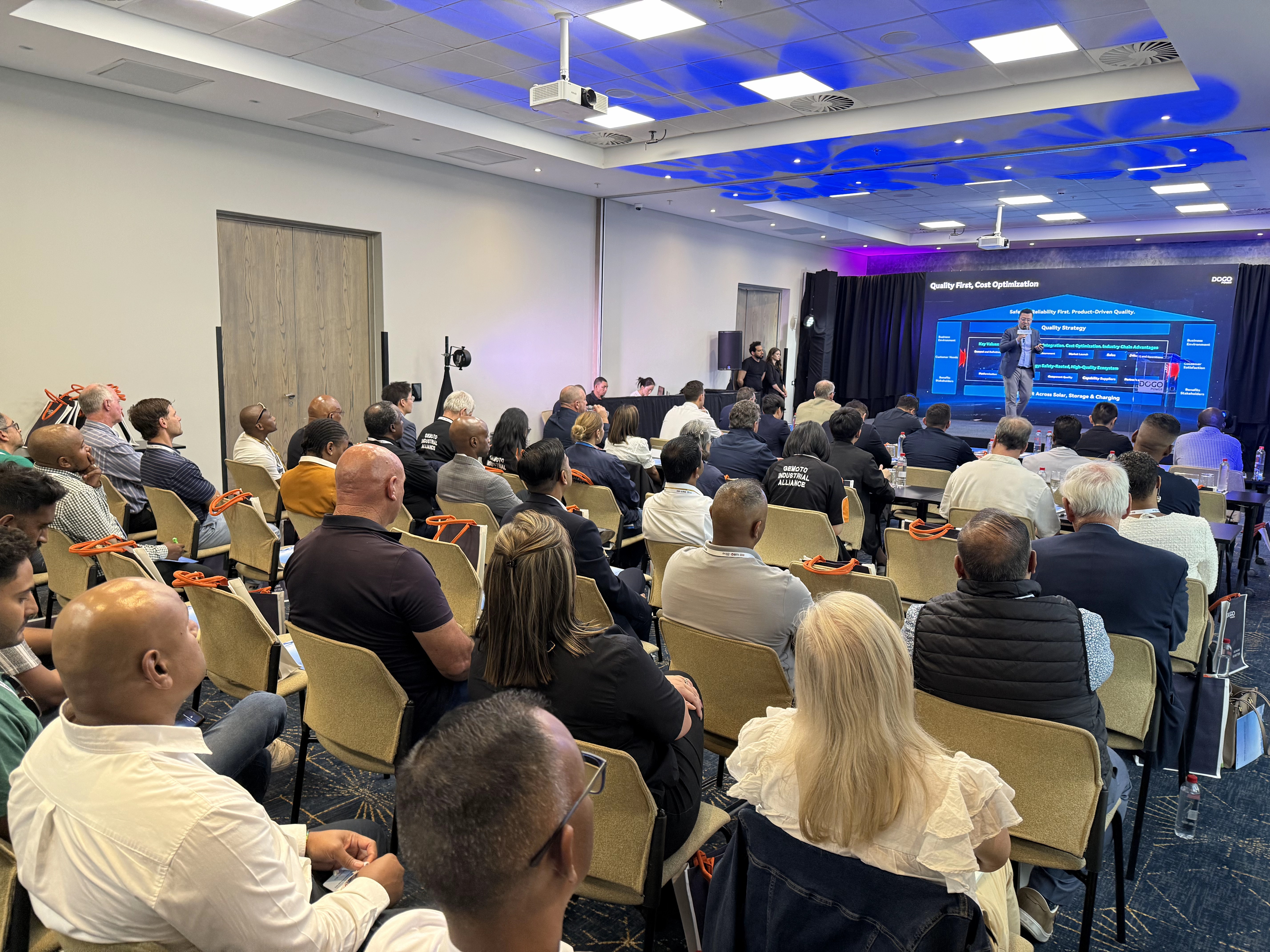 DoGo Power Launched the Full-scenario GFM Smart PV& ESS Solution.